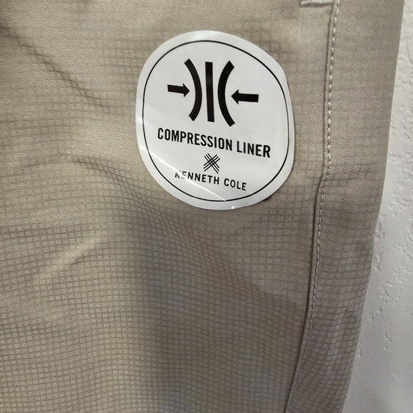 Kenneth Cole Active Lined Tech Shorts Men's Size XL NWT - Picture 11 of 12